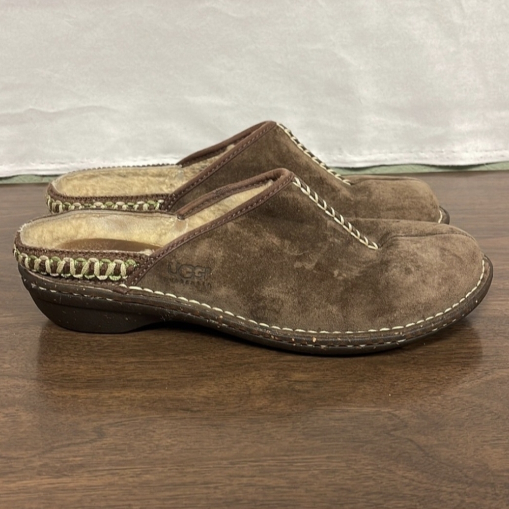 UGG - Picture 2 of 5